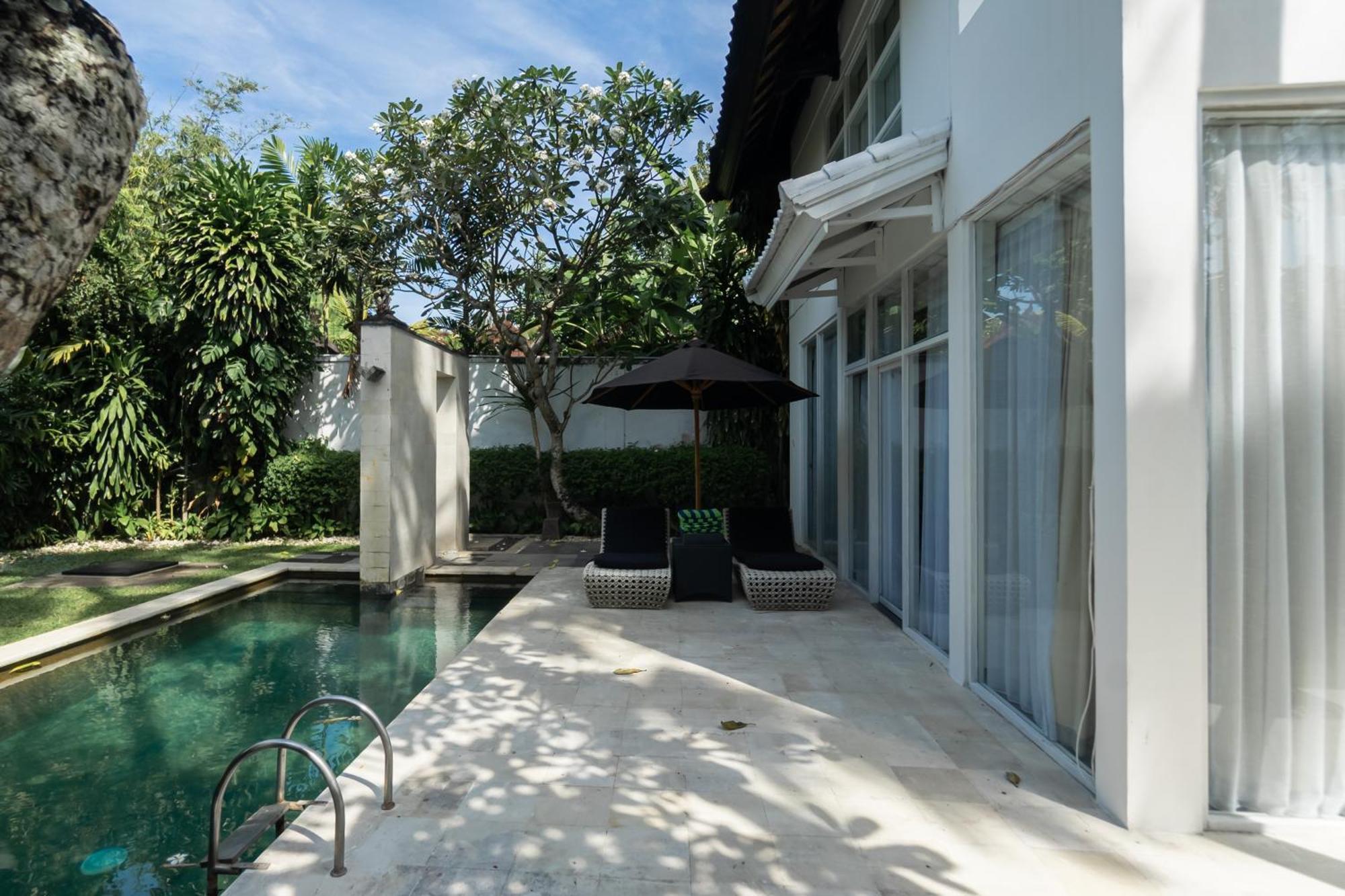 Four On Drupadi Villa Seminyak  Exterior photo
